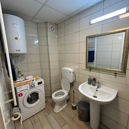 Bond City Apartment *